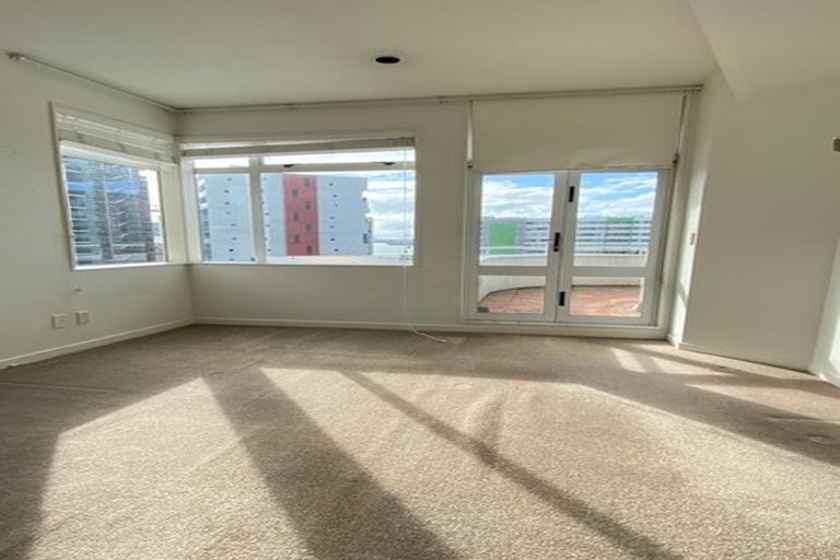 Photo of property in Seaview Apartments, 9d/4 Short Street, Auckland Central, Auckland, 1010