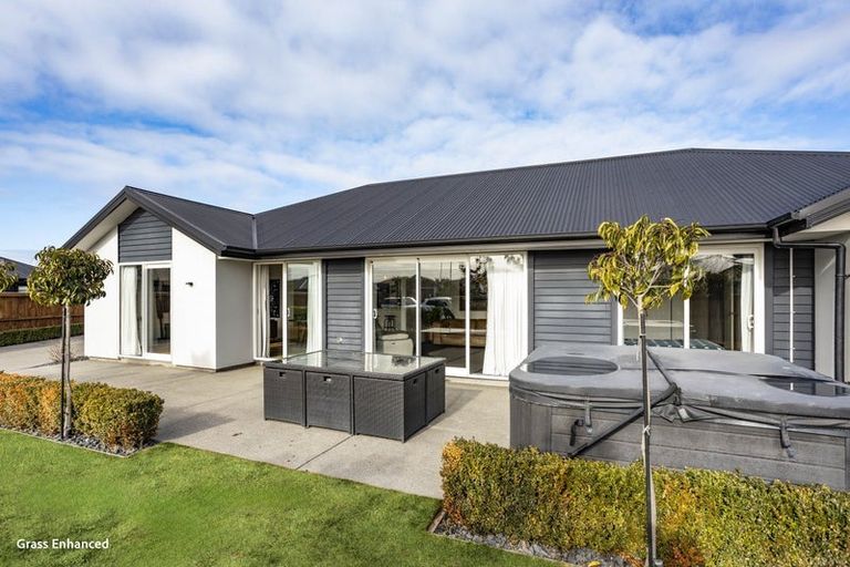 Photo of property in 70 Watkins Drive, Rangiora, 7400