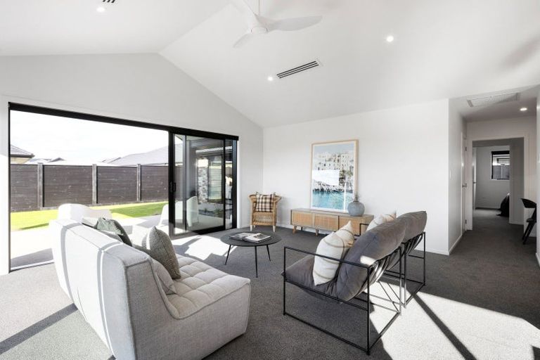 Photo of property in 36 Isobel Hodgson Drive, Cambridge, 3434