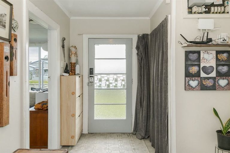 Photo of property in 5 Webb Street, Westport, 7825