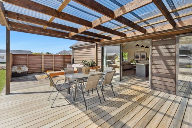 Photo of property in 27 Dingle Street, Lake Hawea, Wanaka, 9382