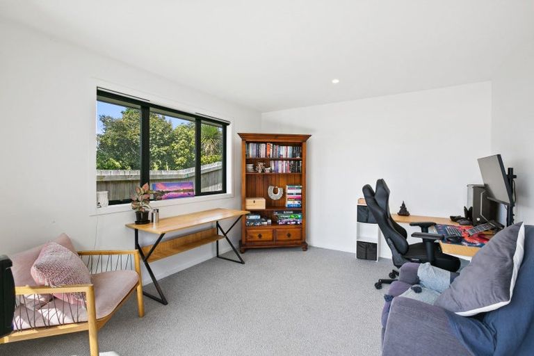 Photo of property in 100 Carthew Street, Okato, 4335