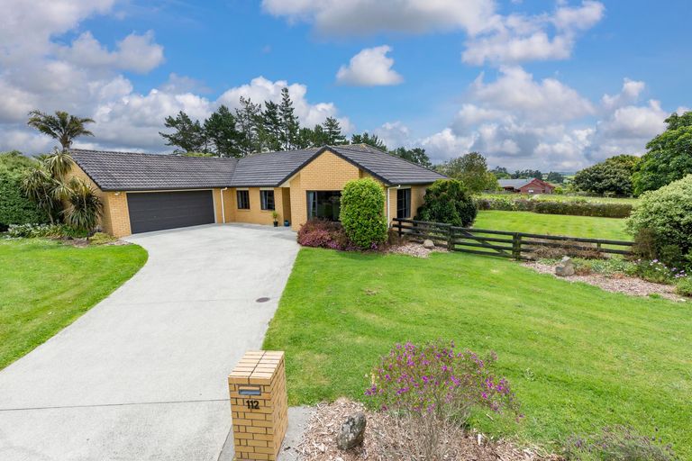 Photo of property in 112 Butcher Road, Pukekohe, 2120