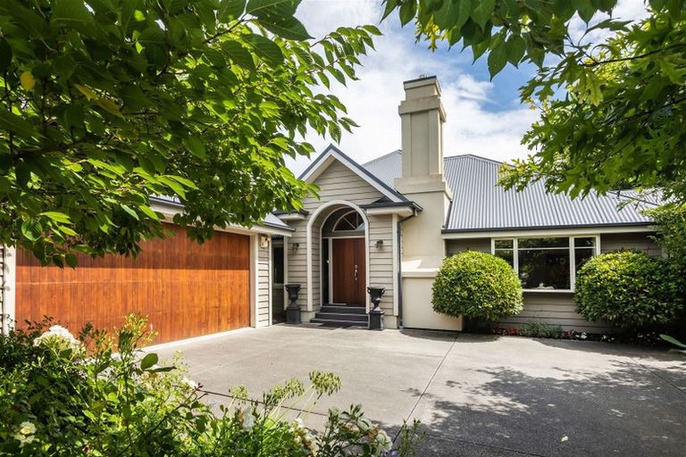 Photo of property in 1 Brookfield Drive, Northwood, Christchurch, 8051