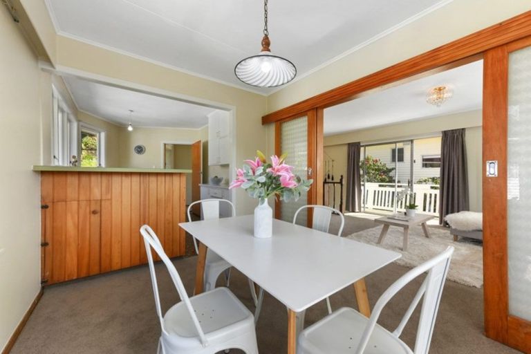 Photo of property in 12 Deller Grove, Silverstream, Upper Hutt, 5019