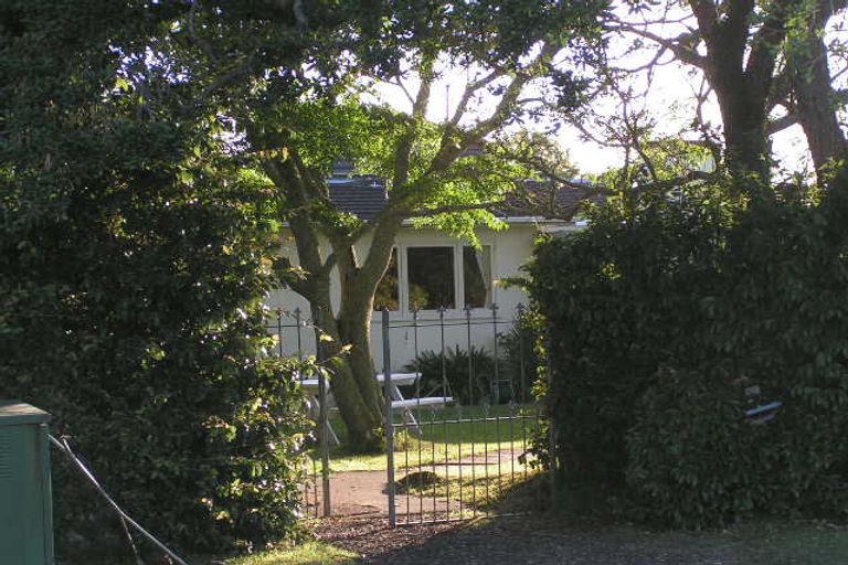 Photo of property in 10 Sydney Street, Hauraki, Auckland, 0622