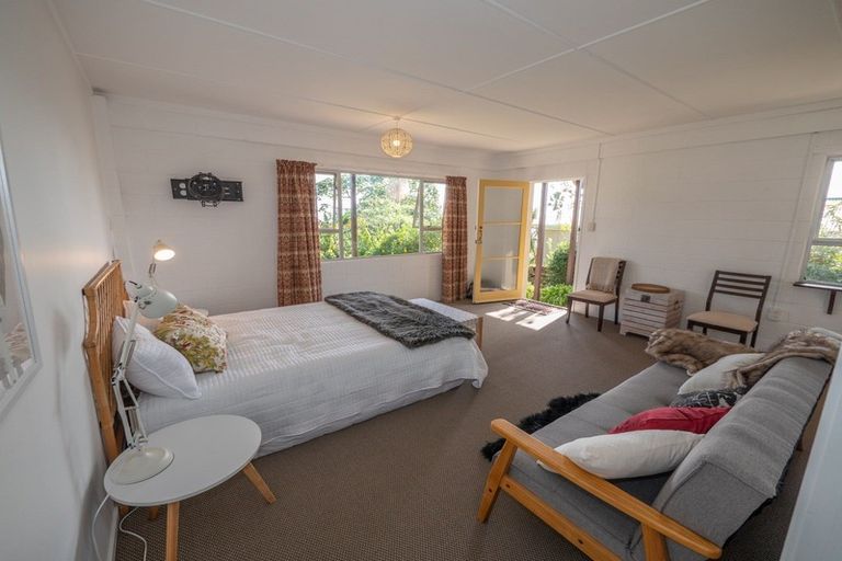 Photo of property in 5 Seaview Road, Cable Bay, 0420