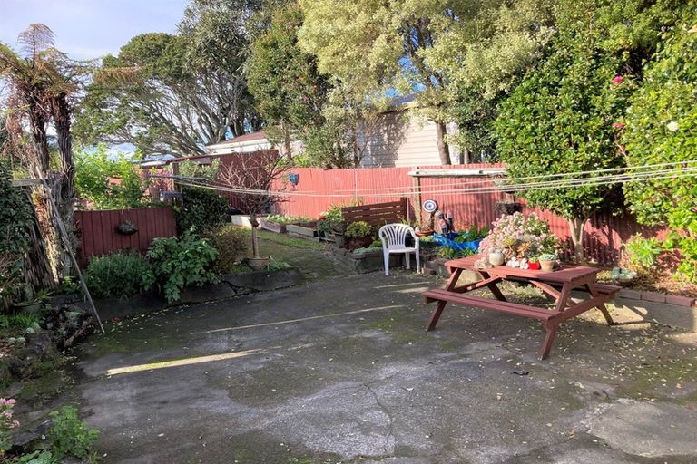 Photo of property in 19 Raleigh Street, Waitara, 4320