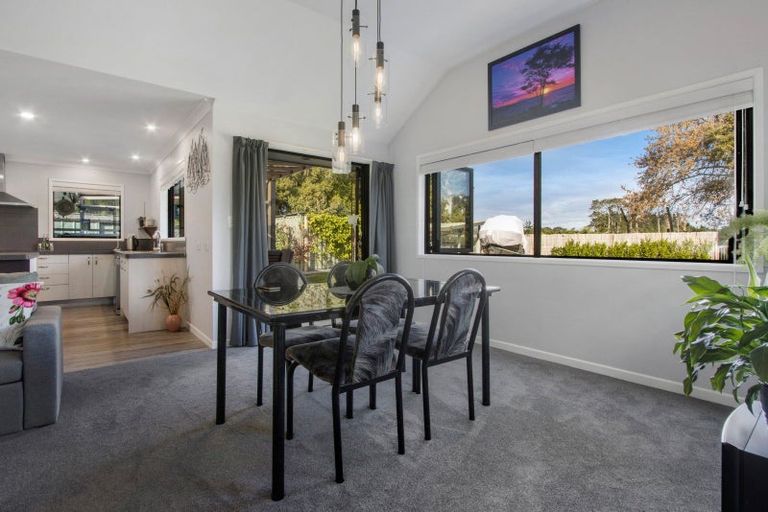 Photo of property in 10 Bransley Grove, Katikati, 3129