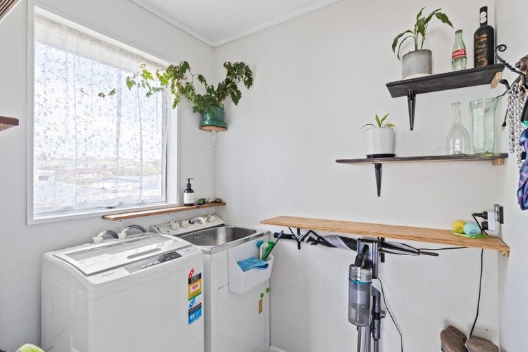 Photo of property in 1 Veronica Place, Bell Block, New Plymouth, 4312