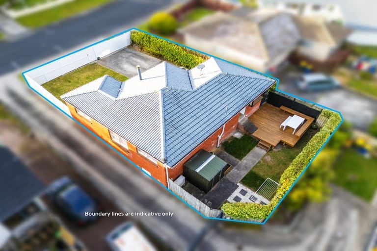 Photo of property in 26a Finlow Drive, Te Atatu South, Auckland, 0610