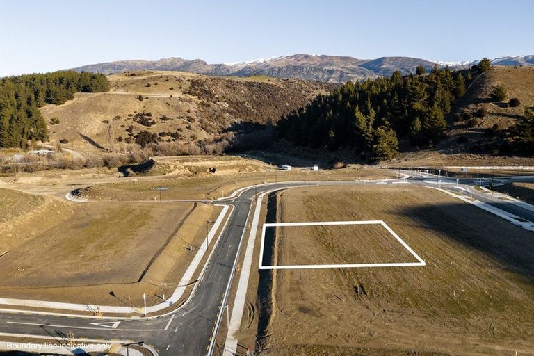 Photo of property in 10 Lake Mckay Drive, Luggate, 9382