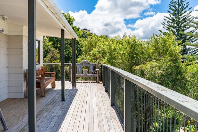 Photo of property in 14 Cliff Street, Pahi, Paparoa, 0571