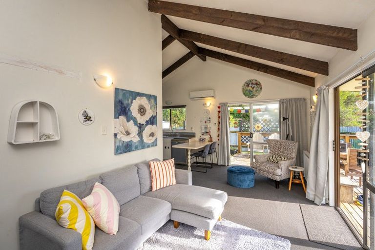 Photo of property in 83 Norfolk Crescent, Otaki Beach, Otaki, 5512