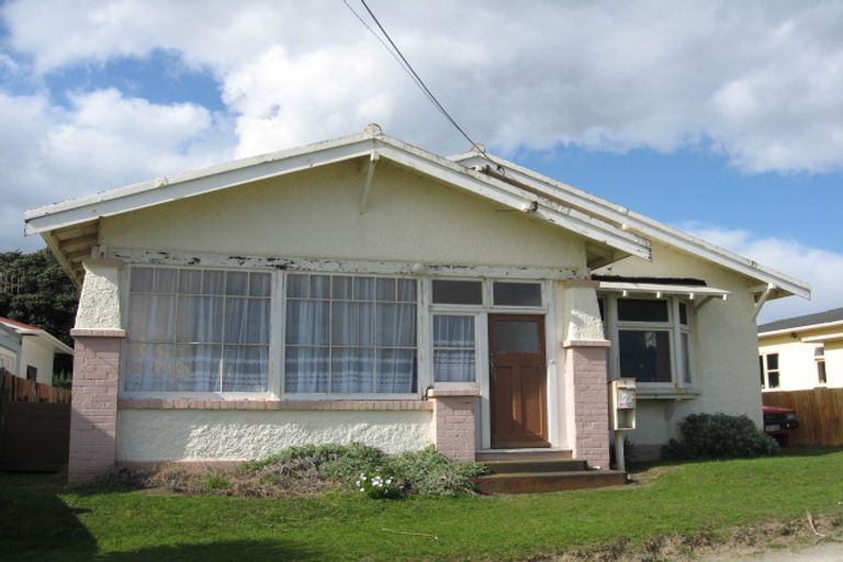 Photo of property in 4 Westbourne Terrace, Castlecliff, Whanganui, 4501