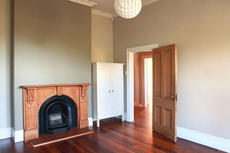 Photo of property in 1/70 Princes Street, Northcote Point, Auckland, 0627