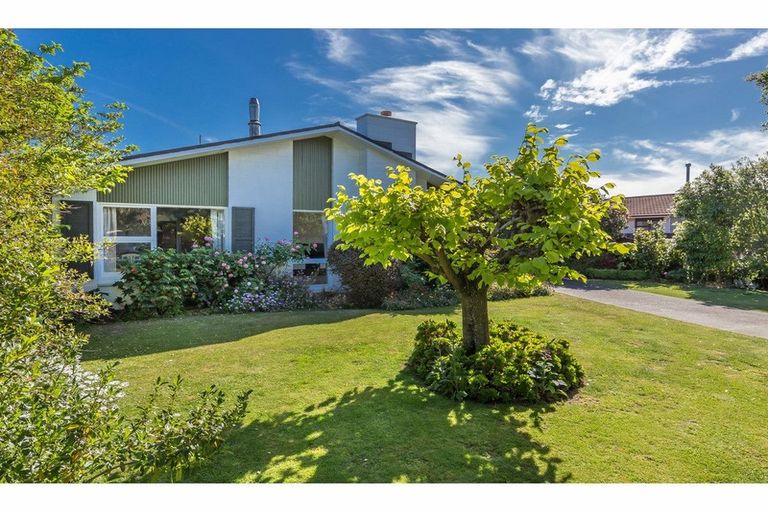 Photo of property in 17 Ferniehurst Street, Somerfield, Christchurch, 8024
