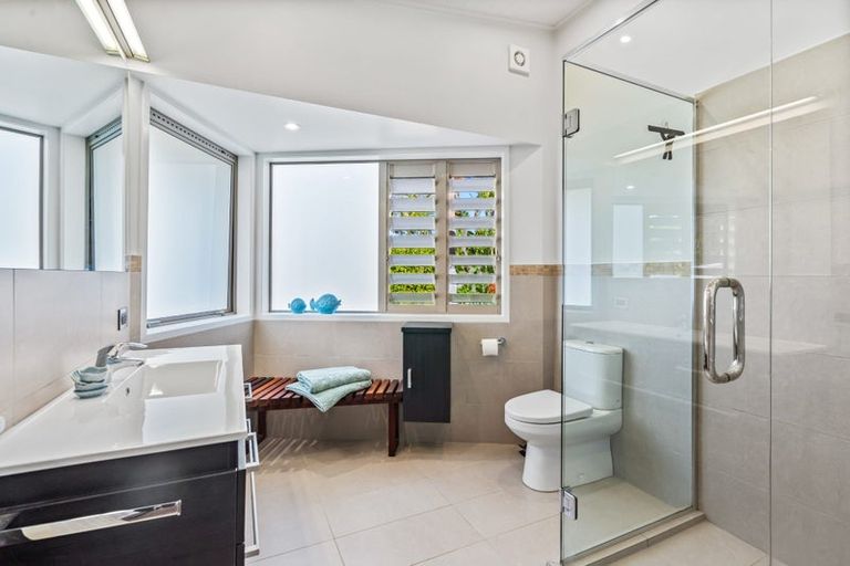 Photo of property in 34 Ohawini Road, Oakura, Hikurangi, 0184