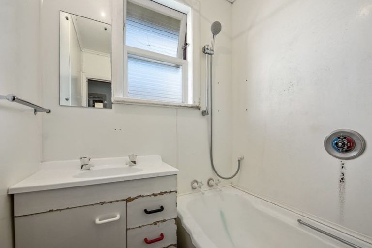 Photo of property in 1172 Taita Drive, Taita, Lower Hutt, 5011