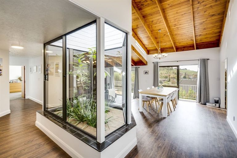 Photo of property in 55 Churchill Drive, Taradale, Napier, 4112