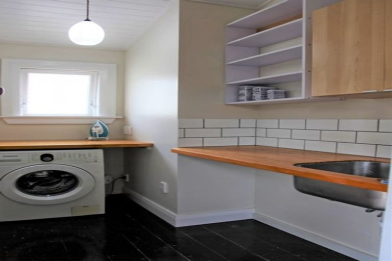 Photo of property in 24 Hinau Street, Woburn, Lower Hutt, 5010