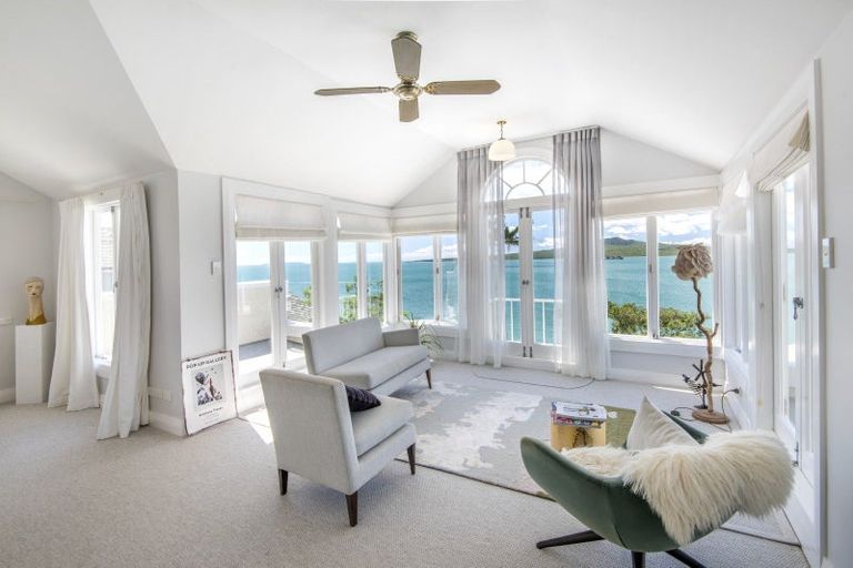 Photo of property in 18 Hamana Street, Narrow Neck, Auckland, 0622