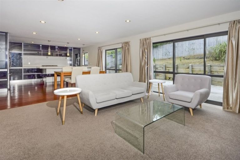 Photo of property in 99 Laurel Oak Drive, Schnapper Rock, Auckland, 0632