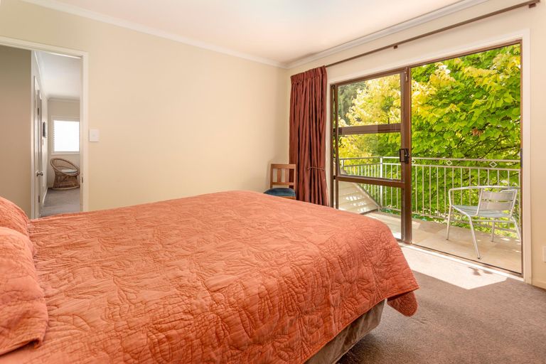 Photo of property in 5 Gulliver Place, Conifer Grove, Takanini, 2112