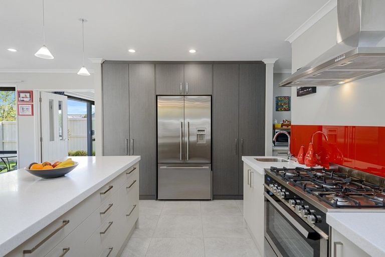 Photo of property in 15 Six Silvers Avenue, Halswell, Christchurch, 8025