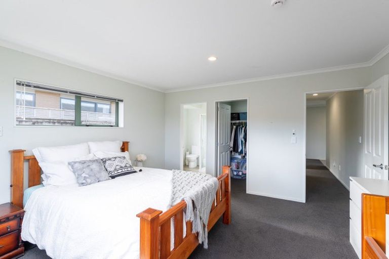 Photo of property in 56 Percy Kinsman Crescent, Riverstone Terraces, Upper Hutt, 5018