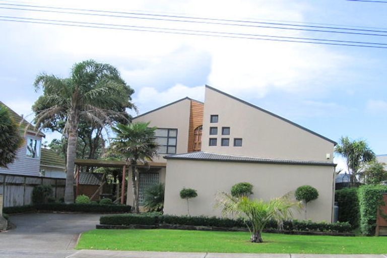 Photo of property in 106 Clovelly Road, Bucklands Beach, Auckland, 2012