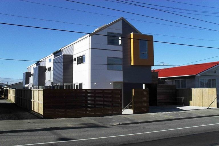 Photo of property in 1/105 Rongotai Road, Kilbirnie, Wellington, 6022