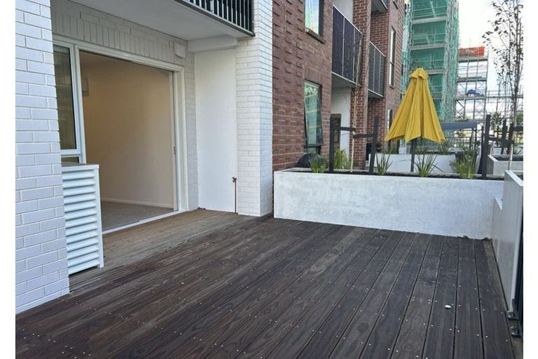 Photo of property in 1817a Great North Road, Avondale, Auckland, 1026
