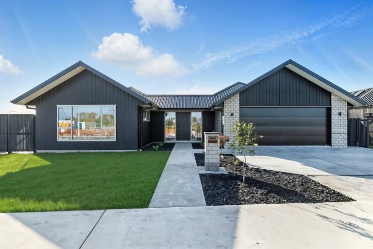 Photo of property in 9 Silverwood Lane, Leamington, Cambridge, 3495