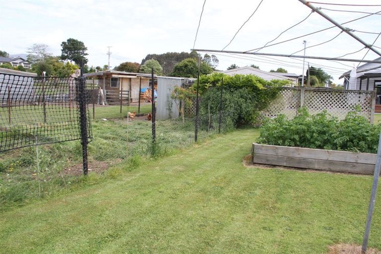 Photo of property in 5 Mcvicar Street, Tuatapere, 9620