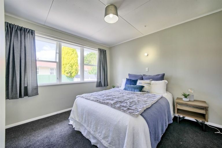 Photo of property in 1/18 Benge Crescent, Clouston Park, Upper Hutt, 5018
