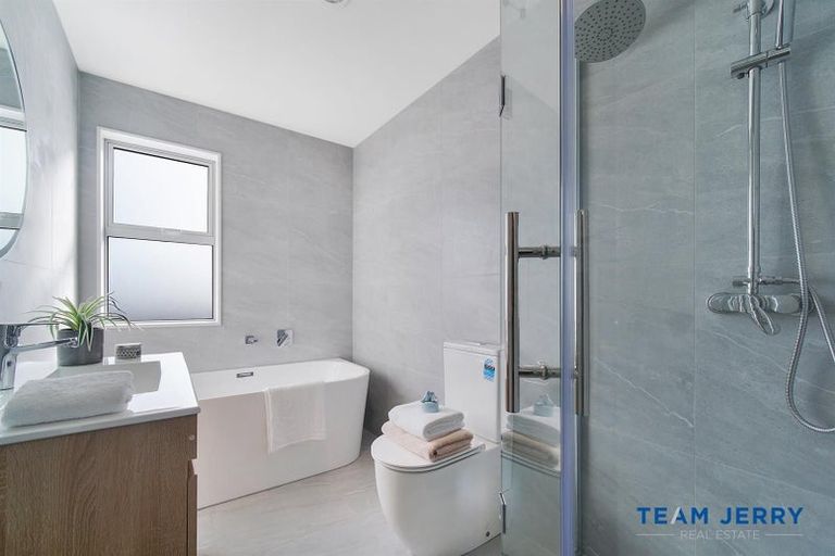 Photo of property in 67 Whare Kauri Road, Papakura, 2110