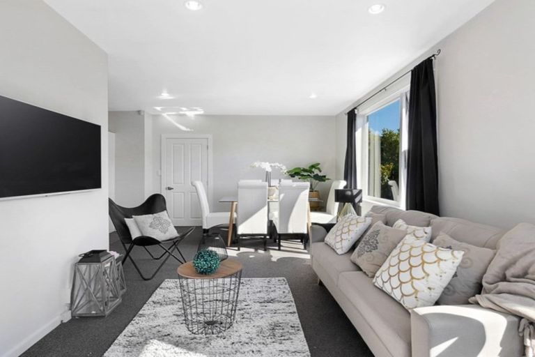 Photo of property in 1/103 Prestons Road, Redwood, Christchurch, 8051