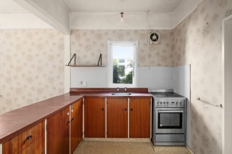 Photo of property in 17 Fitzroy Road, Bluff Hill, Napier, 4110