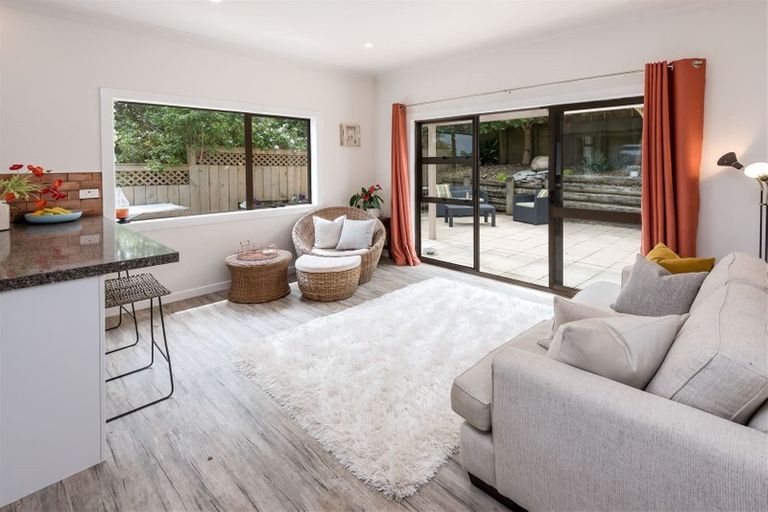 Photo of property in 22 Morrow Avenue, Bucklands Beach, Auckland, 2012