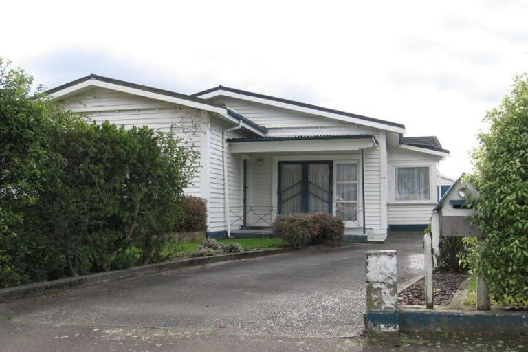 Photo of property in 477 Featherston Street, Palmerston North, 4414