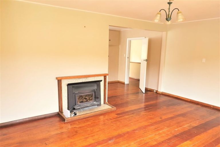 Photo of property in 21 Montgomery Avenue, Karori, Wellington, 6012