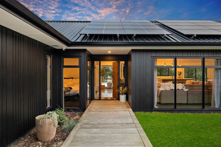 Photo of property in 114 Solan Drive, Waimauku, 0812