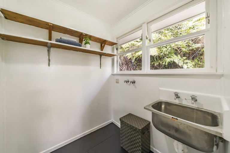 Photo of property in 75 Logie Street, Stokes Valley, Lower Hutt, 5019