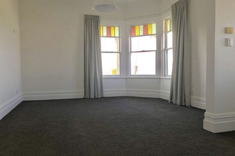 Photo of property in 21 Dorking Road, Brooklyn, Wellington, 6021