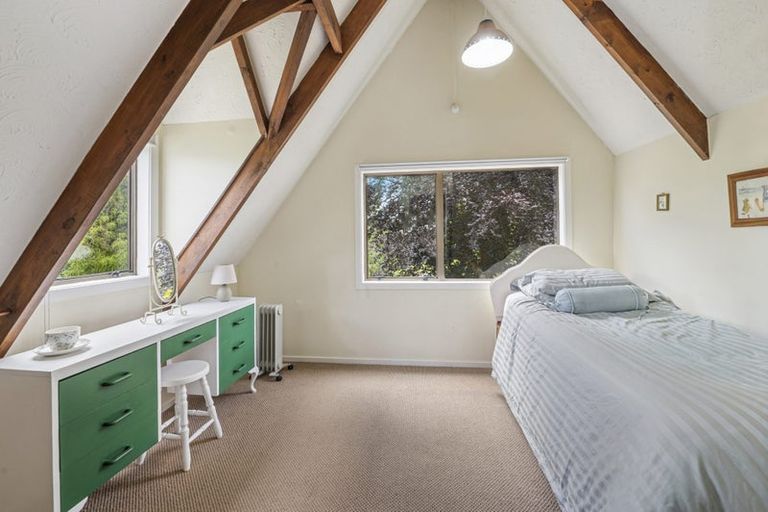 Photo of property in 19 Irwin Place, Kinloch, Taupo, 3377