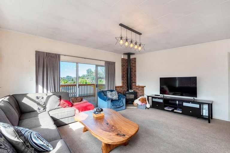 Photo of property in 52b Weldene Avenue, Glenfield, Auckland, 0629