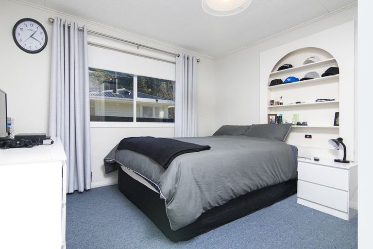 Photo of property in 37 South Terrace, Picton, 7220