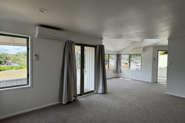 Photo of property in 19 Gilbass Avenue, Hamilton Lake, Hamilton, 3204