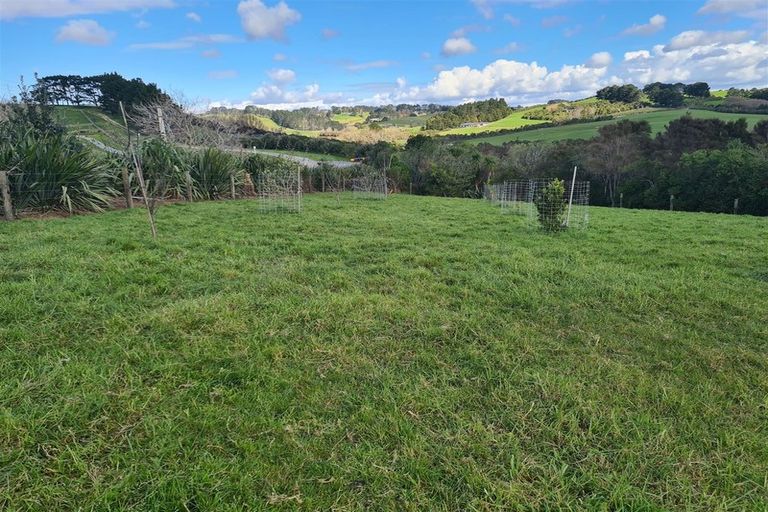 Photo of property in 30 Hull Road, Waitoki, Kaukapakapa, 0871